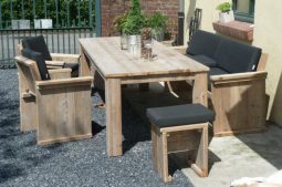 Steigerhouten Bank Holwerd