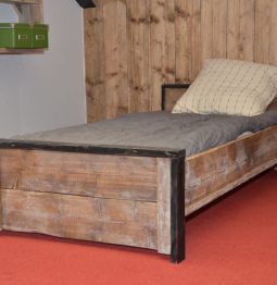 Steigerhouten Bed Groningen