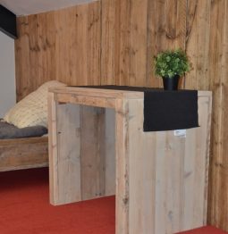 Steigerhouten Bureau Den Haag