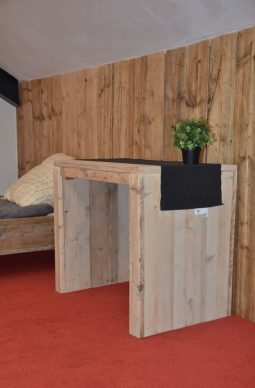 Steigerhouten Bureau Den Haag