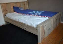Steigerhouten bed Assen