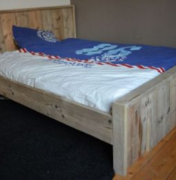 Steigerhouten bed Assen