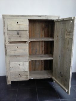 Steigerhouten kast Julianadorp